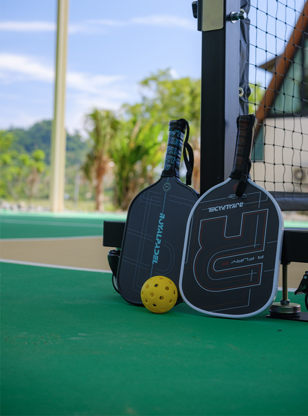 Pickleball court at Padé